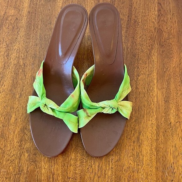 Donald Pliner Sandals - Picture 6 of 10
